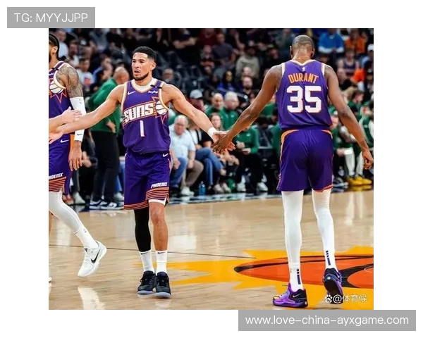 布克连续突破得手,凤凰城收下胜利